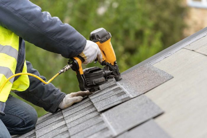 How to Handle Emergency Roof Leak Repairs